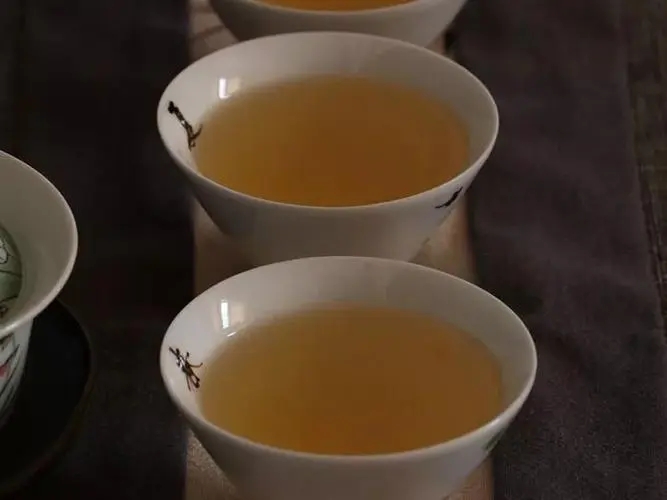 普洱茶的舌底鳴泉是怎么樣的？