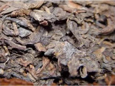 普洱茶你必須要懂：白霜與發(fā)霉。