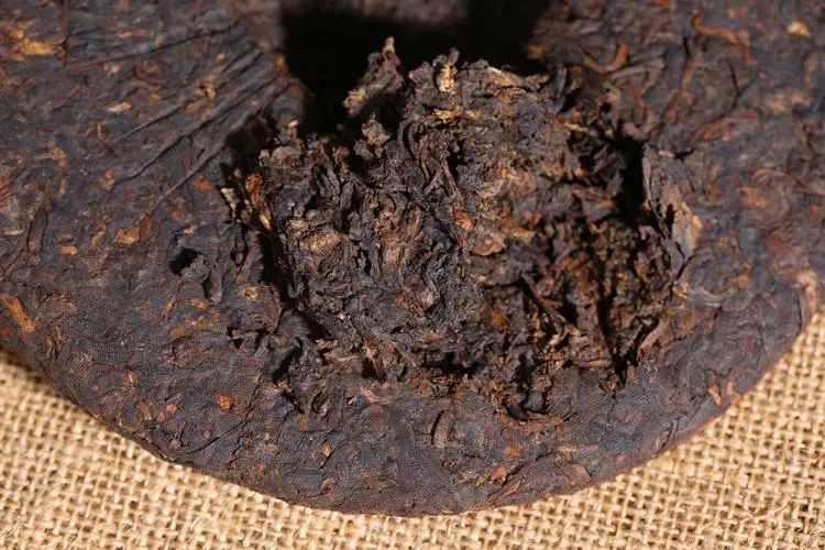 普洱茶的幾個(gè)熱點(diǎn)問(wèn)題解答，看完終于明白了！