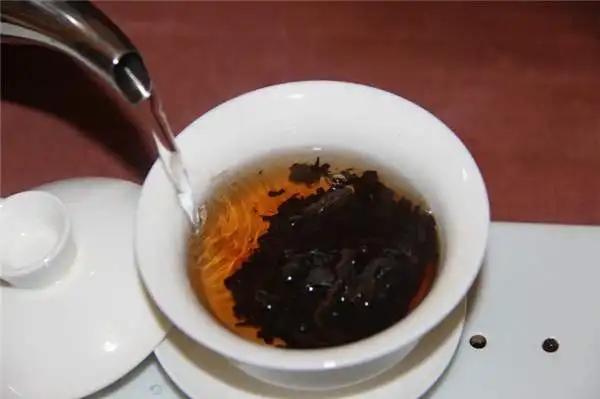 為什么你泡的熟茶，湯色像醬油？