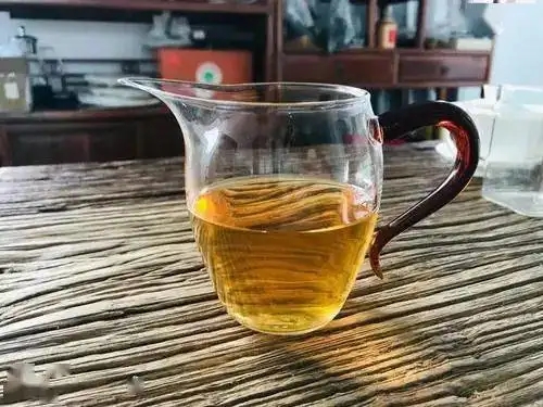 吸煙的人喝茶到底有哪些好處？醫(yī)生這次全說清楚了